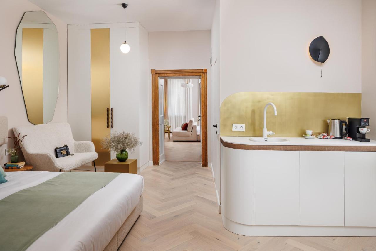 Aries' Collection Luxury Suites 布拉索夫 外观 照片